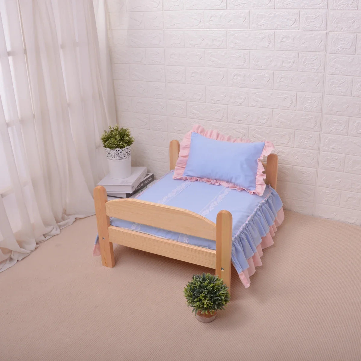 Cute Solid Wood Pet Bed Dog Comfortable Bed Free Full Set of Bedding Pet Supplies Removable and Washable Pet Bed